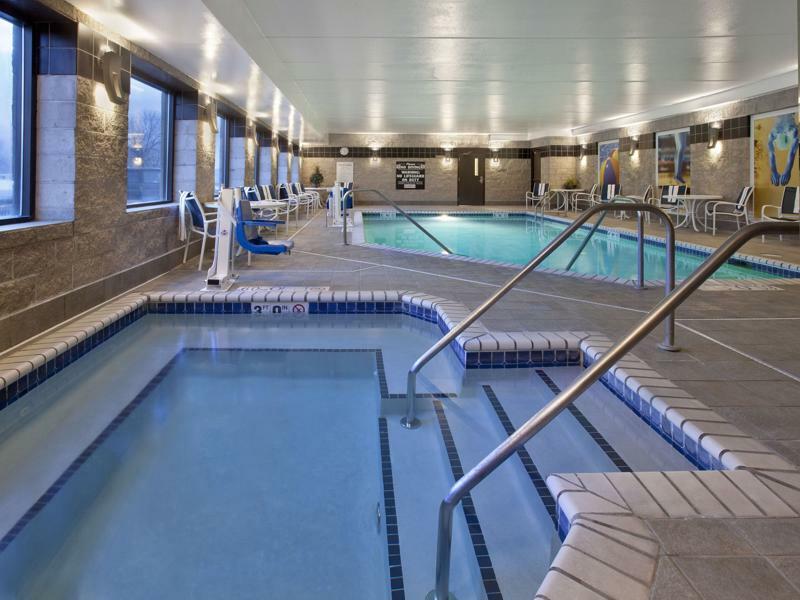 Holiday Inn Express Hotel & Suites Minneapolis - Minnetonka By Ihg Εξωτερικό φωτογραφία
